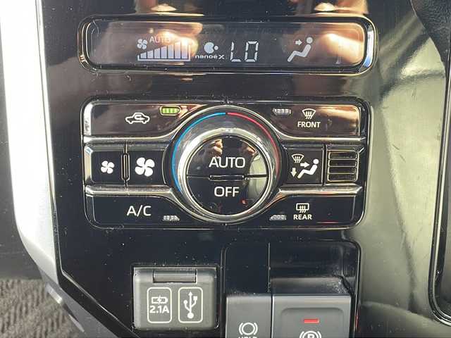 トヨタ ルーミー カスタムG－T 三重県 2023(令5)年 4.8万km パールホワイトⅢ 純正ディスプレイオーディオ/AppleCarPlay、AndroidAuto/両側パワースライドドア/全方位カメラ/衝突軽減ブレーキ/前後コーナーセンサー/前後ドライブレコーダー/追従型クルーズコントロール/純正アルミ15インチ/アイドリングストップ/シートヒーター/レザー調シートカバー/スマートキー/プッシュスタート/ビルトインETC/USB給電/オートホールド/LEDライト/フォグランプ/ウィンカーミラー/フロアマット/ドアバイザー