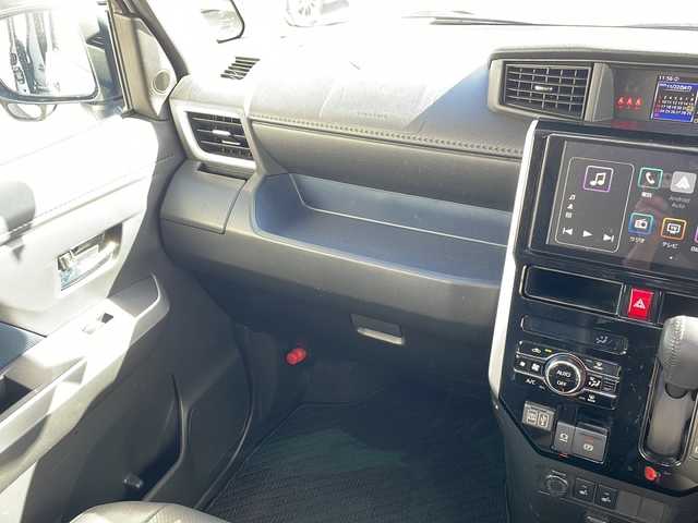 トヨタ ルーミー カスタムG－T 三重県 2023(令5)年 4.8万km パールホワイトⅢ 純正ディスプレイオーディオ/AppleCarPlay、AndroidAuto/両側パワースライドドア/全方位カメラ/衝突軽減ブレーキ/前後コーナーセンサー/前後ドライブレコーダー/追従型クルーズコントロール/純正アルミ15インチ/アイドリングストップ/シートヒーター/レザー調シートカバー/スマートキー/プッシュスタート/ビルトインETC/USB給電/オートホールド/LEDライト/フォグランプ/ウィンカーミラー/フロアマット/ドアバイザー