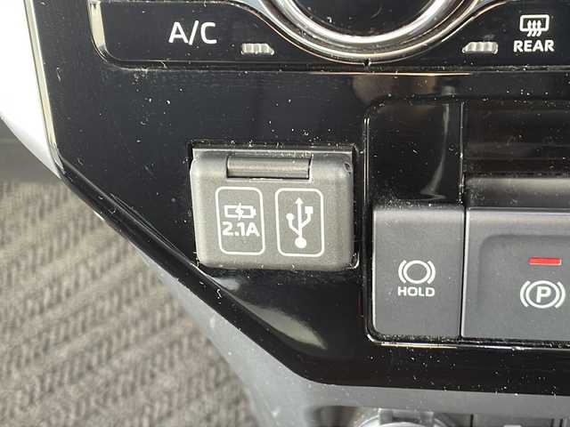 トヨタ ルーミー カスタムG－T 三重県 2023(令5)年 4.8万km パールホワイトⅢ 純正ディスプレイオーディオ/AppleCarPlay、AndroidAuto/両側パワースライドドア/全方位カメラ/衝突軽減ブレーキ/前後コーナーセンサー/前後ドライブレコーダー/追従型クルーズコントロール/純正アルミ15インチ/アイドリングストップ/シートヒーター/レザー調シートカバー/スマートキー/プッシュスタート/ビルトインETC/USB給電/オートホールド/LEDライト/フォグランプ/ウィンカーミラー/フロアマット/ドアバイザー