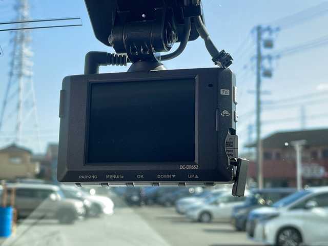 トヨタ ルーミー カスタムG－T 三重県 2023(令5)年 4.8万km パールホワイトⅢ 純正ディスプレイオーディオ/AppleCarPlay、AndroidAuto/両側パワースライドドア/全方位カメラ/衝突軽減ブレーキ/前後コーナーセンサー/前後ドライブレコーダー/追従型クルーズコントロール/純正アルミ15インチ/アイドリングストップ/シートヒーター/レザー調シートカバー/スマートキー/プッシュスタート/ビルトインETC/USB給電/オートホールド/LEDライト/フォグランプ/ウィンカーミラー/フロアマット/ドアバイザー