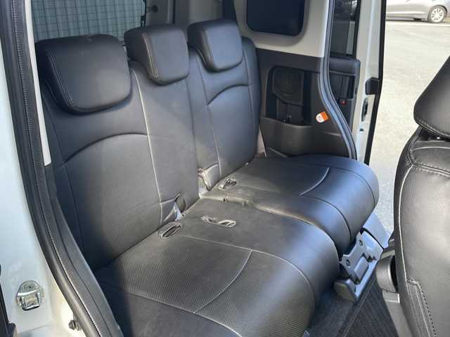 トヨタ ルーミー カスタムG－T 三重県 2023(令5)年 4.8万km パールホワイトⅢ 純正ディスプレイオーディオ/AppleCarPlay、AndroidAuto/両側パワースライドドア/全方位カメラ/衝突軽減ブレーキ/前後コーナーセンサー/前後ドライブレコーダー/追従型クルーズコントロール/純正アルミ15インチ/アイドリングストップ/シートヒーター/レザー調シートカバー/スマートキー/プッシュスタート/ビルトインETC/USB給電/オートホールド/LEDライト/フォグランプ/ウィンカーミラー/フロアマット/ドアバイザー