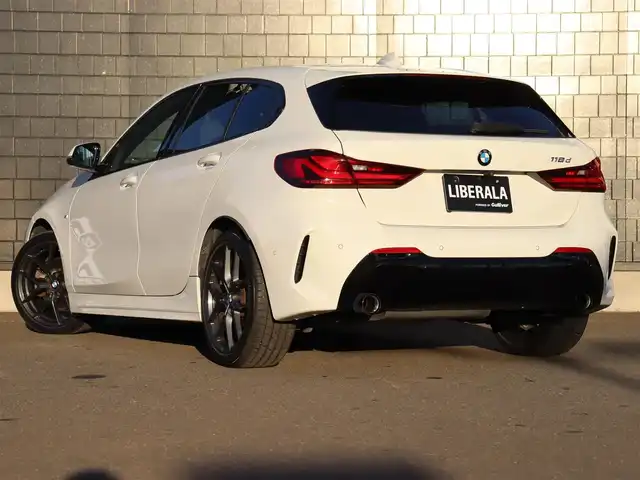 ＢＭＷ １１８ｄ Mスポーツ EDジョイ+ 宮城県 2020(令2)年 5.2万km アルピンホワイトⅢ 純正ナビ【ＢＴ／ＨＤＤ】　/ワイヤレス充電　/アダプティブクルーズコントロール　/ドライビングアシスト　/メモリー付きパワーシート　/ハーフレザーシート　/パワーバックドア　/バックカメラ　/アンビエントライト　/パーキングアシスト　/オートホールド　/純正18インチAW　/前方ドライブレコーダー　/LEDヘッドライト　/前後コーナーセンサー　/ミラー一体型ETC　/コンフォートアクセス/ブラックグリル/禁煙車