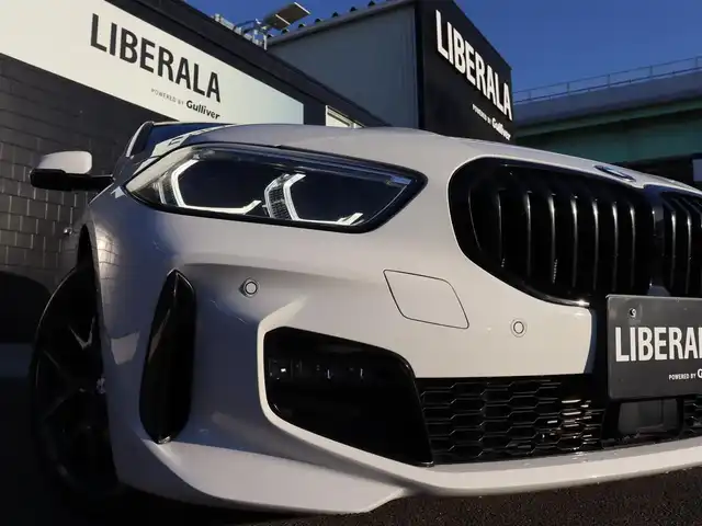 ＢＭＷ １１８ｄ Mスポーツ EDジョイ+ 宮城県 2020(令2)年 5.2万km アルピンホワイトⅢ 純正ナビ【ＢＴ／ＨＤＤ】　/ワイヤレス充電　/アダプティブクルーズコントロール　/ドライビングアシスト　/メモリー付きパワーシート　/ハーフレザーシート　/パワーバックドア　/バックカメラ　/アンビエントライト　/パーキングアシスト　/オートホールド　/純正18インチAW　/前方ドライブレコーダー　/LEDヘッドライト　/前後コーナーセンサー　/ミラー一体型ETC　/コンフォートアクセス/ブラックグリル/禁煙車