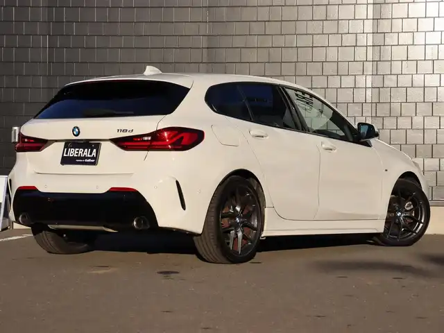 ＢＭＷ １１８ｄ Mスポーツ EDジョイ+ 宮城県 2020(令2)年 5.2万km アルピンホワイトⅢ 純正ナビ【ＢＴ／ＨＤＤ】　/ワイヤレス充電　/アダプティブクルーズコントロール　/ドライビングアシスト　/メモリー付きパワーシート　/ハーフレザーシート　/パワーバックドア　/バックカメラ　/アンビエントライト　/パーキングアシスト　/オートホールド　/純正18インチAW　/前方ドライブレコーダー　/LEDヘッドライト　/前後コーナーセンサー　/ミラー一体型ETC　/コンフォートアクセス/ブラックグリル/禁煙車