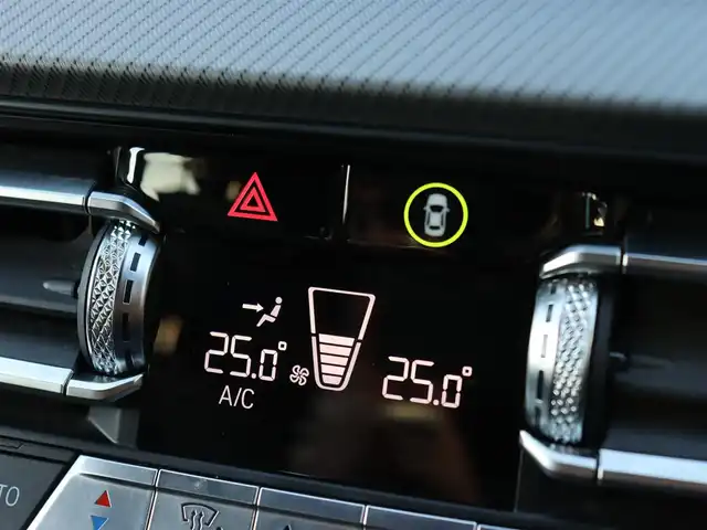 ＢＭＷ １１８ｄ Mスポーツ EDジョイ+ 宮城県 2020(令2)年 5.2万km アルピンホワイトⅢ 純正ナビ【ＢＴ／ＨＤＤ】　/ワイヤレス充電　/アダプティブクルーズコントロール　/ドライビングアシスト　/メモリー付きパワーシート　/ハーフレザーシート　/パワーバックドア　/バックカメラ　/アンビエントライト　/パーキングアシスト　/オートホールド　/純正18インチAW　/前方ドライブレコーダー　/LEDヘッドライト　/前後コーナーセンサー　/ミラー一体型ETC　/コンフォートアクセス/ブラックグリル/禁煙車