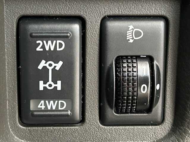 日産 キューブ 15X FOUR Vセレクション 宮城県 2008(平20)年 7.1万km クラフトダンボール 4WD/・センターデフロック/盗難防止装置/オーディオ（IDA-X100)/・ETC/プッシュスタート/・スマートキー/ハロゲンライト/・フォグランプ/・オートライト/純正フロアマット/電動格納ミラー/社外アルミホイール15インチ/社外16インチ　サマータイヤ積込み/・195/55/16  7mm