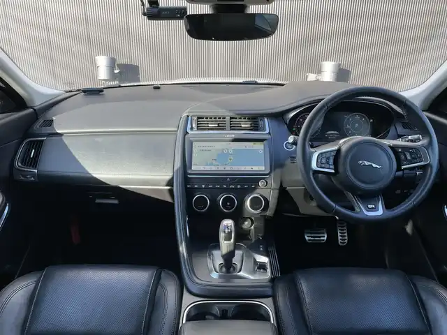 ジャガー Ｅペース R ダイナミックS 180PS 長野県 2021(令3)年 5.3万km 白 ACC/ LKA / BSM / 黒革シート / ステアリングヒーター / 純正ナビ / 360°カメラ / TV / AppleCarPlay/ AndroidAuto / LEDヘッドライト / パワーシート / シートヒーター / パワーバックドア / パークセンサー / ドライブレコーダー / ETC2.0 / パドルシフト