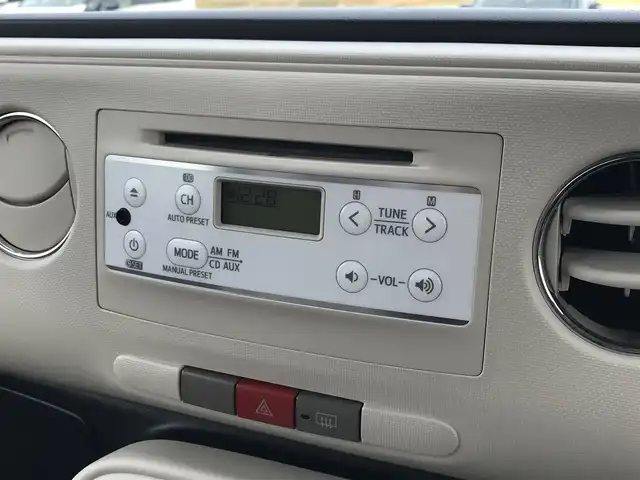 ダイハツ ミラ ココア X 鳥取県 2013(平25)年 9.4万km パールホワイトⅢ ４・W・D/純正CDオーディオ/AM/FM/AUX/アイドリングストップ/電動格納ミラー/ハロゲンヘットライト/純正ホイールキャップ/オートエアコン/ベンチシート/フロアマット/ドアバイザー/スマートキー/スペアキー