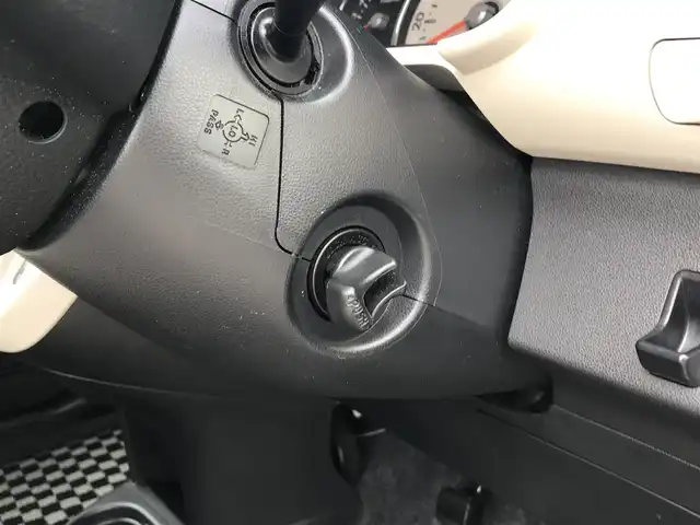 ダイハツ ミラ ココア X 鳥取県 2013(平25)年 9.4万km パールホワイトⅢ ４・W・D/純正CDオーディオ/AM/FM/AUX/アイドリングストップ/電動格納ミラー/ハロゲンヘットライト/純正ホイールキャップ/オートエアコン/ベンチシート/フロアマット/ドアバイザー/スマートキー/スペアキー