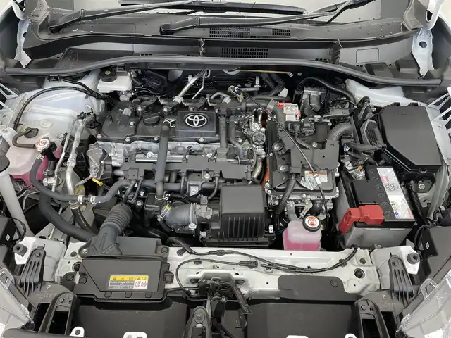 トヨタ カローラ クロス ハイブリッド Z 滋賀県 2023(令5)年 3.1万km プラチナホワイトパールマイカ 純正10.5インチナビ/【Bluetooth/USB/Miracast/フルセグTV】/ハーフレザーシート/バックカメラ/追従クルーズコントロール/プリクラッシュセーフティ/レーンディパーチャーアラート/プロアクティブドライビングアシスト/ブラインドスポットモニター/安心降車アシスト/ロードサインアシスト/LEDヘッドライト/オートマチックハイビーム/クリアランスソナー/前後ドライブレコーダー/D席パワーシート/D/Nシートヒーター/ビルトインETC2.0/パワーバックドア/電動パーキングブレーキ/オートブレーキホールド/純正フロアマット/プッシュスタート/スマートキー/ステアリングリモコン