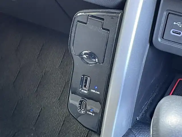 トヨタ カローラ クロス ハイブリッド Z 滋賀県 2023(令5)年 3.1万km プラチナホワイトパールマイカ 純正10.5インチナビ/【Bluetooth/USB/Miracast/フルセグTV】/ハーフレザーシート/バックカメラ/追従クルーズコントロール/プリクラッシュセーフティ/レーンディパーチャーアラート/プロアクティブドライビングアシスト/ブラインドスポットモニター/安心降車アシスト/ロードサインアシスト/LEDヘッドライト/オートマチックハイビーム/クリアランスソナー/前後ドライブレコーダー/D席パワーシート/D/Nシートヒーター/ビルトインETC2.0/パワーバックドア/電動パーキングブレーキ/オートブレーキホールド/純正フロアマット/プッシュスタート/スマートキー/ステアリングリモコン