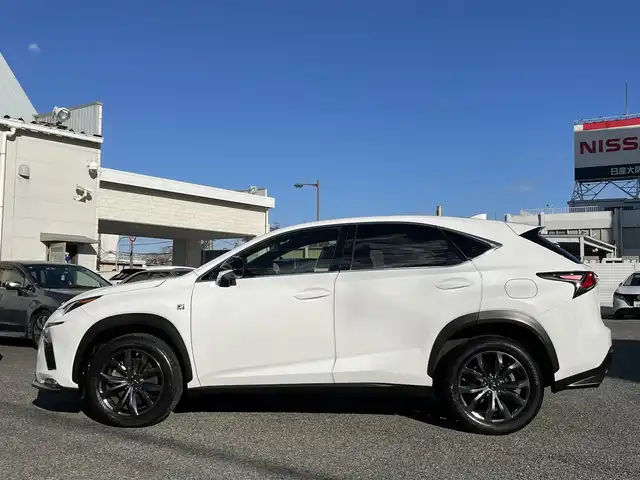 レクサス ＮＸ 300 Fスポーツ 兵庫県 2019(令1)年 3.6万km ホワイトノーヴァガラスフレーク 外部検査実施済み//ワンオーナー//OP マークレビンソンプレミアムサウンド//OP パノラミックビューモニター//OP パーキングサポートブレーキ//OP アダプティブハイビームシステム//OP BSM/RCTA//OP 3眼フルLEDヘッドランプ//OP パノラマルーフ（ガラスルーフ）//純正ナビ（10.3インチ）//TV/BT/USB/AUX/DVD/Miracast//TVキャンセラー//ステアリングリモコン//ビルトインETC//ドライブレコーダー//ハンズフリーパワーバックドア//純正18インチAW//Fスポーツ専用本革スポーツシート//前席ヒーター/ベンチレーション/パワーシート/D席メモリ//アイドリングストップ//純正ドライブレコーダー//シーケンシャルターンランプ//クリアランスソナー//PCS/LTA/RSA//レーダークルーズコントロール