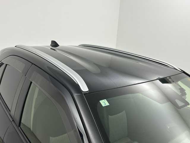 トヨタ ヤリスクロス ハイブリッド Z 三重県 2021(令3)年 4万km ブラックマイカ /禁煙車//ナビ機能付き純正ディスプレイオーディオ//パノラミックビューモニター//ルーフレール//トヨタセーフティセンス//衝突軽減ブレーキ//レーントレーシングアシスト//ブラインドスポットモニター//パーキングサポートブレーキ//オートハイビーム//リアクロストラフィックアラート//トヨタチームメイト//アドバンストパーク//前後クリアランスソナー//純正ビルトインETC2.0//社外前後ドライブレコーダー//サイドカーテンエアバッグ//ハーフレザーシート