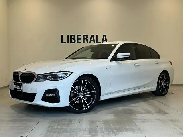 ＢＭＷ ３２０ｄ 熊本県 2020(令2)年 5万km アルピンホワイトⅢ ・ワンオーナー/・スマートキー/・プッシュスタート/・インテリジェントセーフティ/・注意喚起アシスタント/・ステアリングアシスト/・PDC自動起動/・アクティブPDC緊急ブレーキ/・パーキングアシスト/・クルーズコントロール(追従式)/・黒革シート/・前席パワーdシート/・前席シートヒーター/・純正メモリナビ/　【Bluetooth・USB・AppleCarPlay・AndroidAuto】/・全方位カメ/・ETC/・ワイヤレス充電/・ドライブレコーダー(前後録画)/・パワートランク/・LEDヘッドランプ/・LEDフォグランプ/・純正マット