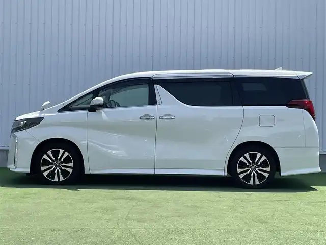 トヨタ アルファード S Cパッケージ 香川県 2018(平30)年 6.3万km ホワイトパールクリスタルシャイン Toyota Safety Sense/〇プリクラシュセーフティ/〇レーントレーシングアシスト/〇ロードサインアシスト/〇レーダークルーズコントロール/〇クリアランスソナー/〇オートマチックハイビーム/〇先行車発進告知/純正10インチSDナビ/フルセグTV/CD/DVD/Bluetooth/純正12.1インチ後席フリップダウンモニター（V12T-R66C)/黒革シート/シートヒーター/シートベンチレーション/パワーシート/ステアリングヒーター/両側パワースライドドア/パワーバックドア/ビルトインETC2.0/前後ドライブレコーダー/純正18インチAW/保証書/取扱説明書
