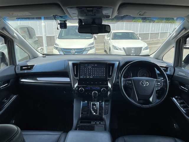 トヨタ アルファード S Cパッケージ 香川県 2018(平30)年 6.3万km ホワイトパールクリスタルシャイン Toyota Safety Sense/〇プリクラシュセーフティ/〇レーントレーシングアシスト/〇ロードサインアシスト/〇レーダークルーズコントロール/〇クリアランスソナー/〇オートマチックハイビーム/〇先行車発進告知/純正10インチSDナビ/フルセグTV/CD/DVD/Bluetooth/純正12.1インチ後席フリップダウンモニター（V12T-R66C)/黒革シート/シートヒーター/シートベンチレーション/パワーシート/ステアリングヒーター/両側パワースライドドア/パワーバックドア/ビルトインETC2.0/前後ドライブレコーダー/純正18インチAW/保証書/取扱説明書
