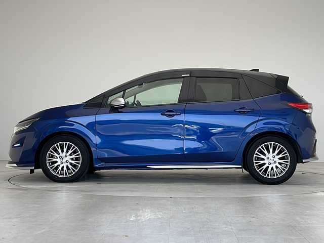 日産 ノート オーテック 愛知県 2021(令3)年 2.9万km オーロラフレアブルーパール /スーパーブラック 2トーン 衝突被害軽減ブレーキ/純正SDナビ/シートヒーター/フルセグTV/CD DVD/Bluetooth/コーナーセンサー/社外アルミホイール/LEDヘッドライト/ステアリングヒーター/ドライブレコーダー/ステアリングスイッチ/スマートキー/プッシュスタート