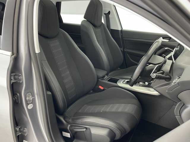 プジョー ３０８ SW アリュール ブルーHDi 愛知県 2019(平31)年 5.5万km シルバー 純正ナビ/クルーズコントロール/Bluetooth/バックカメラ/コーナーセンサー/純正アルミホイール/ルーフレール/LEDヘッドライト/パドルシフト/オートライト/ドライブレコーダー/ETC/ステアリングスイッチ/スマートキー/プッシュスタート