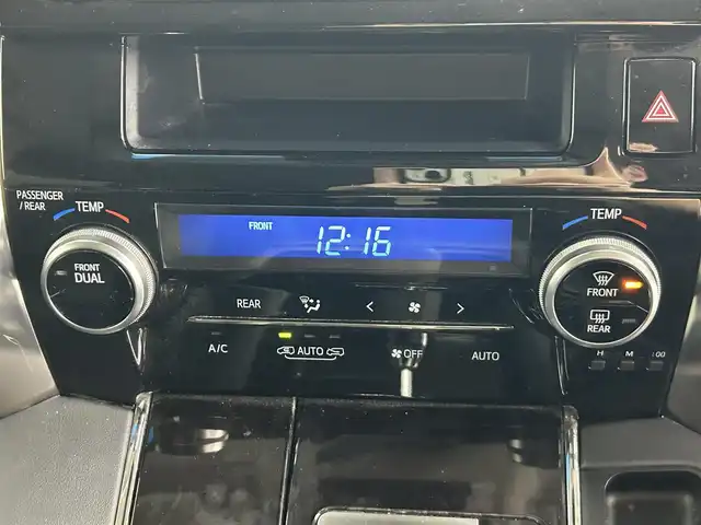 トヨタ アルファード S Cパッケージ 道央・札幌 2018(平30)年 3.5万km ブラック ・4WD/・ディーラーオプション9インチナビ/・フルセグTV/・両側パワースライドドア/・バックモニター/・ETC/・フリップダウンモニター/・セーフティセンス/・プリクラッシュセーフティ/・レーダークルーズコントロール/・オートマチックハイビーム/・レーントレーシングアシスト/・LEDヘッドランプ/・純正18インチアルミホイール/・革巻きステアリングホイール/・ステアリングヒーター/・ブラック合皮シート/・快適温熱シート/・パワーシート/・助手席パワーオットマン/・２列目エグゼグティブパワーシート/・サンシェード/・ウエルカムパワースライドドア機能付スマートエントリー/・SRSエアバック（運転席・助手席・サイド・カーテン）