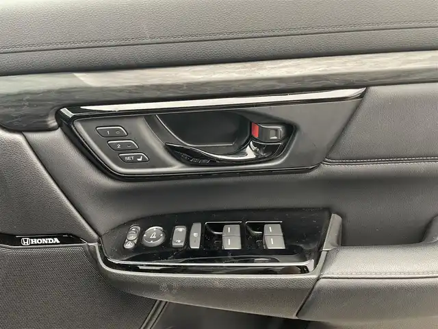 ホンダ ＣＲ－Ｖ EX・ブラックエディション 滋賀県 2021(令3)年 1.9万km クリスタルブラックパール 禁煙車/純正ナビ/（CD/DVD/SD/USB/Bluetooth/フルセグTV）/バックカメラ/サンルーフ/前後ドライブレコーダー/パワーバックドア/電動パーキングブレーキ/オートホールドブレーキ/ビルトインETC/衝突軽減ブレーキ/路外逸脱抑制機能/レーンキープアシストシステム/ブラインドスポットインフォメーション/標識認識機能/先行車発進告知/フロント熱線/革巻きステアリング/アダプティブクルーズコントロール/ステアリングリモコン/ステアリングヒーター/パドルシフト/レザーシート/前席シートヒーター/前席パワーシート/D席シートメモリー/LEDヘッドライト/フォグランプ/オートヘッドライト/純正フロアマット/オートリトラーミラー/スペアキー1本/USB充電/カーテンエアバッグ