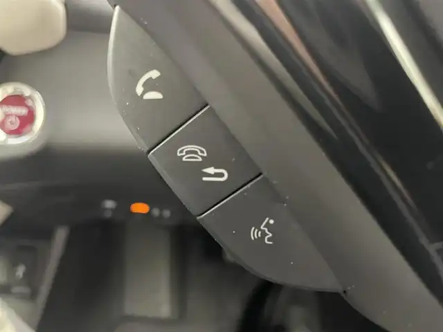 ホンダ ヴェゼル ハイブリッド Z ホンダセンシング 茨城県 2016(平28)年 4.9万km ホワイトオーキッドパール 純正ナビ［VXM-164VFi］/ワンセグ再生可/Honda SENSING/・衝突軽減ブレーキ/・誤発進抑制機能/・歩行者事故軽減ステアリング/・路外逸脱抑制機能/・アダプティブクルーズコントロール/・車線維持支援システム/・先行車発進お知らせシステム/・標識認識機能/レザーシート/シートヒーター/純正アルミホイール/純正フロアマット/ビルトインETC
