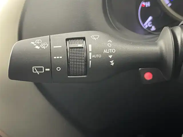 レクサス ＮＸ 300h クール&ブライト 埼玉県 2021(令3)年 3.7万km グラファイトブラックガラスフレーク サンルーフ　純正１０．１インチナビ　バックカメラ　黒レザー　ＢＳＭ　三眼ライト　ビルトインＥＴＣ２．０　メモリシート　シートヒーターベンチレーション　レーダークルーズコントロール　ステアリングヒーター　パドルシフト  純正アルミ　地デジTV