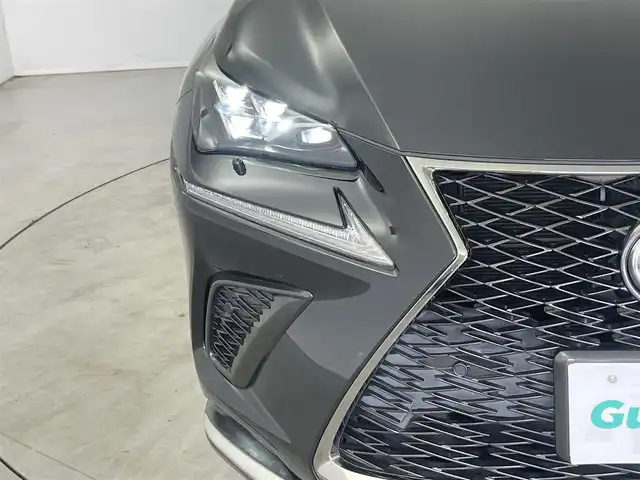 レクサス ＮＸ 300h クール&ブライト 埼玉県 2021(令3)年 3.7万km グラファイトブラックガラスフレーク サンルーフ　純正１０．１インチナビ　バックカメラ　黒レザー　ＢＳＭ　三眼ライト　ビルトインＥＴＣ２．０　メモリシート　シートヒーターベンチレーション　レーダークルーズコントロール　ステアリングヒーター　パドルシフト  純正アルミ　地デジTV