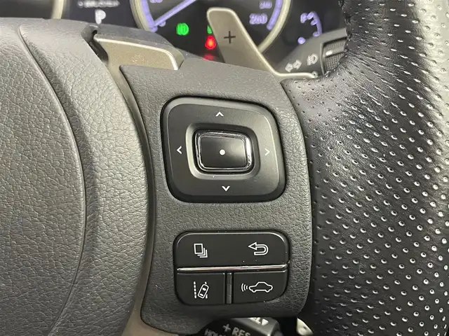 レクサス ＮＸ 300h クール&ブライト 埼玉県 2021(令3)年 3.7万km グラファイトブラックガラスフレーク サンルーフ　純正１０．１インチナビ　バックカメラ　黒レザー　ＢＳＭ　三眼ライト　ビルトインＥＴＣ２．０　メモリシート　シートヒーターベンチレーション　レーダークルーズコントロール　ステアリングヒーター　パドルシフト  純正アルミ　地デジTV
