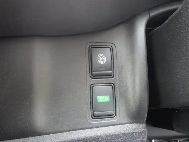 日産 セレナ ハイウェイスター V 千葉県 2020(令2)年 3.7万km ブリリアントホワイトパール ワンオーナー/エマージェンシーブレーキ/クルーズコントロール/アイドリングストップ/両側パワースライドドア/9インチ純正SDナビ/地デジTV/【DVD/CD再生機能　Bluetooth接続】/アラウンドビューモニター/ドライブレコーダー/ETC/LEDヘッドライト/LEDフォグライト/ウインカーミラー/コーナーセンサー/純正16インチアルミホイル/サイド/カーテンエアバッグ/インテリジェントキー
