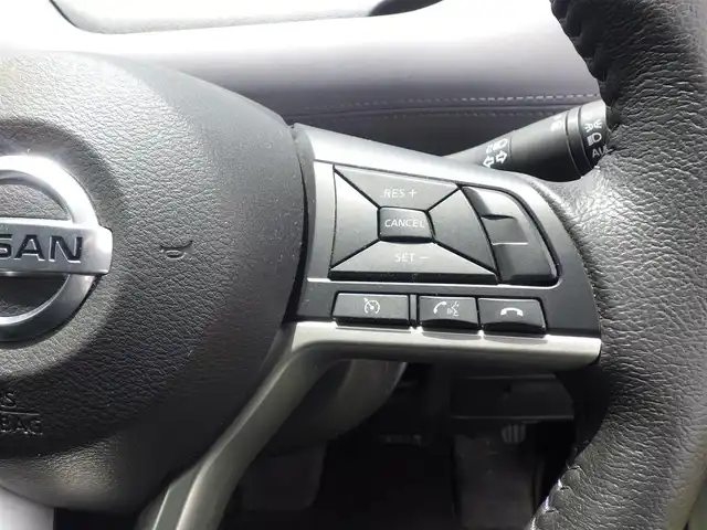日産 セレナ ハイウェイスター V 千葉県 2020(令2)年 3.7万km ブリリアントホワイトパール ワンオーナー/エマージェンシーブレーキ/クルーズコントロール/アイドリングストップ/両側パワースライドドア/9インチ純正SDナビ/地デジTV/【DVD/CD再生機能　Bluetooth接続】/アラウンドビューモニター/ドライブレコーダー/ETC/LEDヘッドライト/LEDフォグライト/ウインカーミラー/コーナーセンサー/純正16インチアルミホイル/サイド/カーテンエアバッグ/インテリジェントキー