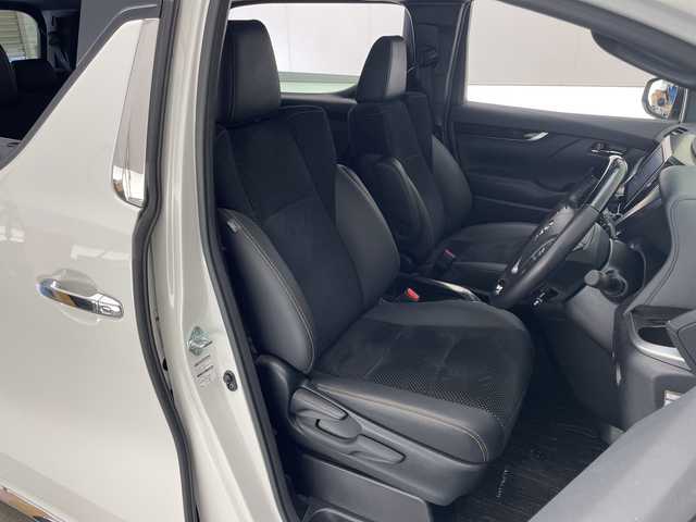 トヨタ アルファード S タイプゴールド 宮崎県 2020(令2)年 3.4万km ホワイトパールクリスタルシャイン 禁煙車/トヨタセーフティセンス/純正9型ディスプレイオーディオ/（T-CONNECT/Bluetooth/DVD/FMAM/フルセグTV)/純正12.1型リアフリップダウンモニター/(V12T-R68C）/純正ビルトインETC/純正LEDオートライト/純正LEDフォグ/純正18インチアルミ/純正オートアラーム/純正フロアマット/両側電動スライドドア/パワーバックドア/プリクラッシュセーフティ/オートマチックハイビーム/レーンディパーチャーアラート/アダプティブクルーズコントロール/ブラインドスポットモニター/クリアランスソナー/電子パーキング/オートホールド/デジタルインナーミラー/ドライブレコーダー/ウッドコンビ本革巻ハンドル/ハーフレザーシート/スマートキー/プッシュエンジンスタート/スペアキー/新車時保証書/取扱い説明書