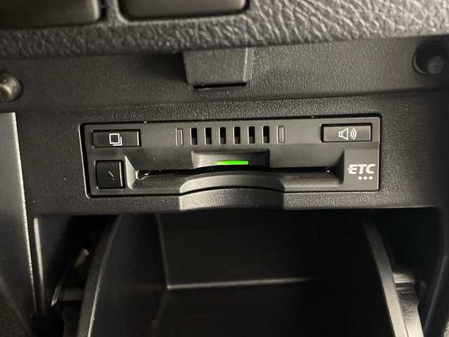 トヨタ アルファード S タイプゴールド 宮崎県 2020(令2)年 3.4万km ホワイトパールクリスタルシャイン 禁煙車/トヨタセーフティセンス/純正9型ディスプレイオーディオ/（T-CONNECT/Bluetooth/DVD/FMAM/フルセグTV)/純正12.1型リアフリップダウンモニター/(V12T-R68C）/純正ビルトインETC/純正LEDオートライト/純正LEDフォグ/純正18インチアルミ/純正オートアラーム/純正フロアマット/両側電動スライドドア/パワーバックドア/プリクラッシュセーフティ/オートマチックハイビーム/レーンディパーチャーアラート/アダプティブクルーズコントロール/ブラインドスポットモニター/クリアランスソナー/電子パーキング/オートホールド/デジタルインナーミラー/ドライブレコーダー/ウッドコンビ本革巻ハンドル/ハーフレザーシート/スマートキー/プッシュエンジンスタート/スペアキー/新車時保証書/取扱い説明書