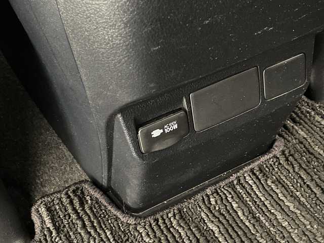 トヨタ アルファード S タイプゴールド 宮崎県 2020(令2)年 3.4万km ホワイトパールクリスタルシャイン 禁煙車/トヨタセーフティセンス/純正9型ディスプレイオーディオ/（T-CONNECT/Bluetooth/DVD/FMAM/フルセグTV)/純正12.1型リアフリップダウンモニター/(V12T-R68C）/純正ビルトインETC/純正LEDオートライト/純正LEDフォグ/純正18インチアルミ/純正オートアラーム/純正フロアマット/両側電動スライドドア/パワーバックドア/プリクラッシュセーフティ/オートマチックハイビーム/レーンディパーチャーアラート/アダプティブクルーズコントロール/ブラインドスポットモニター/クリアランスソナー/電子パーキング/オートホールド/デジタルインナーミラー/ドライブレコーダー/ウッドコンビ本革巻ハンドル/ハーフレザーシート/スマートキー/プッシュエンジンスタート/スペアキー/新車時保証書/取扱い説明書