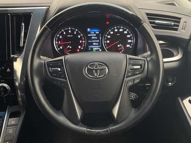 トヨタ アルファード S タイプゴールド 宮崎県 2020(令2)年 3.4万km ホワイトパールクリスタルシャイン 禁煙車/トヨタセーフティセンス/純正9型ディスプレイオーディオ/（T-CONNECT/Bluetooth/DVD/FMAM/フルセグTV)/純正12.1型リアフリップダウンモニター/(V12T-R68C）/純正ビルトインETC/純正LEDオートライト/純正LEDフォグ/純正18インチアルミ/純正オートアラーム/純正フロアマット/両側電動スライドドア/パワーバックドア/プリクラッシュセーフティ/オートマチックハイビーム/レーンディパーチャーアラート/アダプティブクルーズコントロール/ブラインドスポットモニター/クリアランスソナー/電子パーキング/オートホールド/デジタルインナーミラー/ドライブレコーダー/ウッドコンビ本革巻ハンドル/ハーフレザーシート/スマートキー/プッシュエンジンスタート/スペアキー/新車時保証書/取扱い説明書