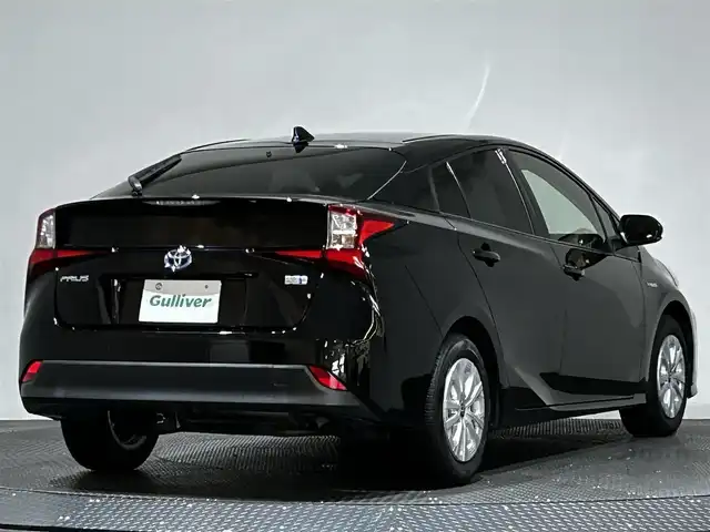 トヨタ プリウス S 愛媛県 2020(令2)年 4.8万km アティチュードブラックマイカ 純正9インチメモリーナビ/フルセグ/バックカメラ/トヨタセーフティセンス/レーダークルーズコントロール/レーンキープアシスト/プリクラッシュセーフティ/ハイビームアシスト/LEDヘッドライト/プッシュスタート/ETC/スマートキー/禁煙車