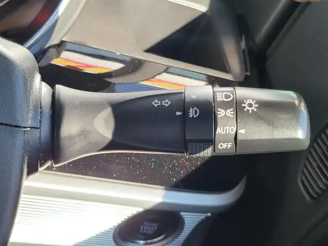 スズキ スペーシア カスタム HYBRID XS 福岡県 2018(平30)年 9.8万km ブレイブカーキパール/ブラック2トーン 純正７インチナビ/Bluetooth/フルセグＴＶ/ＣＤ／ＤＶＤ再生機能有/全周囲カメラ/ステアリングリモコン/ＥＴＣ/両側パワースライドドア/ハーフレザーシート/シートヒーター/ＨＵＤ/純正１５インチアルミホイール/純正フロアマット/レーダーブレーキサポート/コーナーセンサー/サイドバイザー/スペアキー