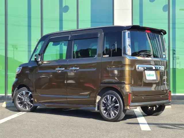 スズキ スペーシア カスタム HYBRID XS 福岡県 2018(平30)年 9.8万km ブレイブカーキパール/ブラック2トーン 純正７インチナビ/Bluetooth/フルセグＴＶ/ＣＤ／ＤＶＤ再生機能有/全周囲カメラ/ステアリングリモコン/ＥＴＣ/両側パワースライドドア/ハーフレザーシート/シートヒーター/ＨＵＤ/純正１５インチアルミホイール/純正フロアマット/レーダーブレーキサポート/コーナーセンサー/サイドバイザー/スペアキー