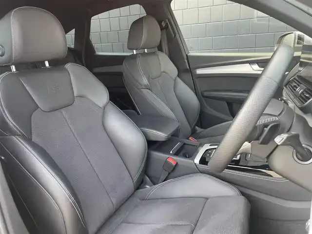 アウディ アウディ Ｑ５ SB 40TDIクワトロ Sライン 三重県 2023(令5)年 1.9万km グレー ACC/衝突軽減B/アクティブレーンアシスト/パノラマサンルーフ/バーチャルコックピット/純正ナビ/全方位カメラ/フルセグTVチューナー/AppleCarPlay/AndroidAuto/アンビエントライト/アウディドライブセレクト/シートヒーター/純正19インチアルミ/・Sラインプラスパッケージ/アーティフィシャルインテリアレザー/全席シートヒーター/アコースティックガラス/・コンフォートパッケージ/ワイヤレスチャージ/リヤシートUSBチャージング/ステアリングヒーター/純正前後ドラレコ