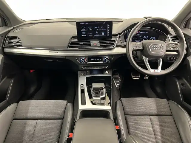 アウディ アウディ Ｑ５ SB 40TDIクワトロ Sライン 岡山県 2023(令5)年 2万km グレー ACC/衝突軽減B/アクティブレーンアシスト/パノラマサンルーフ/バーチャルコックピット/純正ナビ/全方位カメラ/フルセグTVチューナー/AppleCarPlay/AndroidAuto/アンビエントライト/アウディドライブセレクト/シートヒーター/純正19インチアルミ/・Sラインプラスパッケージ/アーティフィシャルインテリアレザー/全席シートヒーター/アコースティックガラス/・コンフォートパッケージ/ワイヤレスチャージ/リヤシートUSBチャージング/ステアリングヒーター/純正前後ドラレコ
