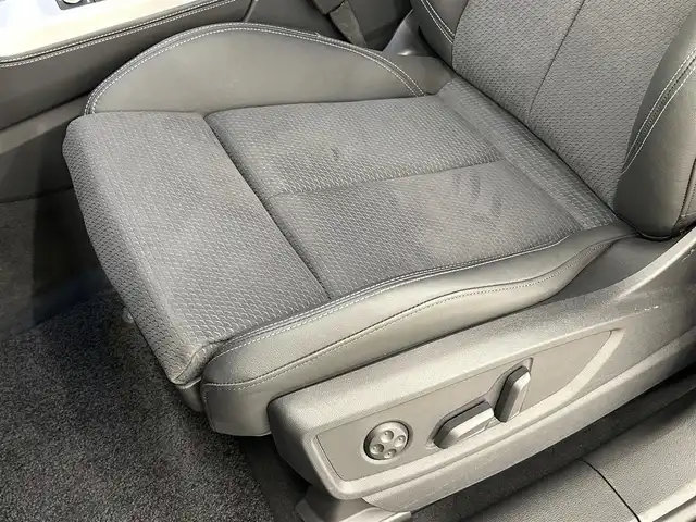 アウディ アウディ Ｑ５ SB 40TDIクワトロ Sライン 岡山県 2023(令5)年 2万km グレー ACC/衝突軽減B/アクティブレーンアシスト/パノラマサンルーフ/バーチャルコックピット/純正ナビ/全方位カメラ/フルセグTVチューナー/AppleCarPlay/AndroidAuto/アンビエントライト/アウディドライブセレクト/シートヒーター/純正19インチアルミ/・Sラインプラスパッケージ/アーティフィシャルインテリアレザー/全席シートヒーター/アコースティックガラス/・コンフォートパッケージ/ワイヤレスチャージ/リヤシートUSBチャージング/ステアリングヒーター/純正前後ドラレコ