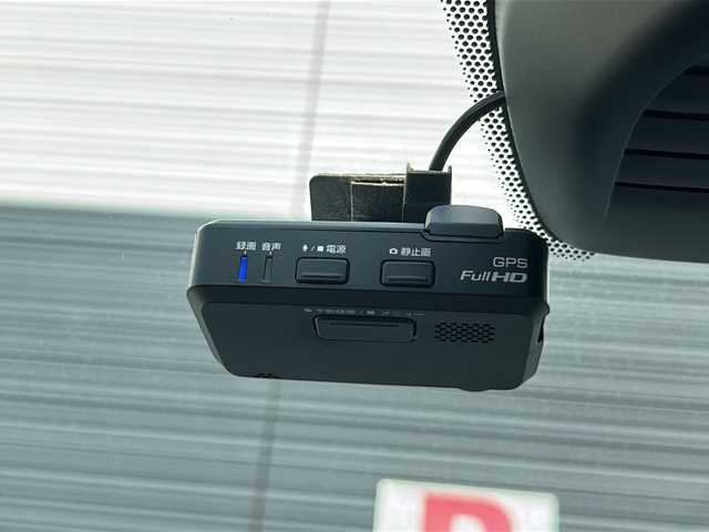 日産 ノート e－パワー X モード・プレミア 佐賀県 2017(平29)年 7.9万km 赤 純正ナビ/Bluetooth/CD/DVD/ipod/AUX/ワンセグテレビ/衝突軽減システム/バックカメラ、全周囲モニター/ドライブレコーダー/プッシュスタート/オートエアコン/オートライト/ステアリングスイッチ/DRLVEMODE/電格ミラー/クリアランスソナー/横滑り防止装置/盗難防止装置/スマートキー/レーンキープアシスト/保証書/取扱説明書/記録簿R７．H29