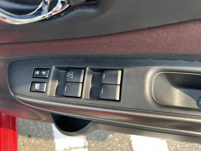 日産 ノート e－パワー X モード・プレミア 佐賀県 2017(平29)年 7.9万km 赤 純正ナビ/Bluetooth/CD/DVD/ipod/AUX/ワンセグテレビ/衝突軽減システム/バックカメラ、全周囲モニター/ドライブレコーダー/プッシュスタート/オートエアコン/オートライト/ステアリングスイッチ/DRLVEMODE/電格ミラー/クリアランスソナー/横滑り防止装置/盗難防止装置/スマートキー/レーンキープアシスト/保証書/取扱説明書/記録簿R７．H29
