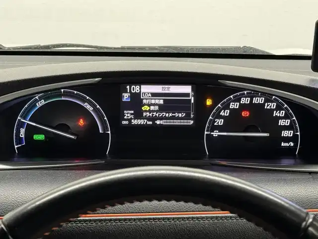 トヨタ シエンタ ハイブリッド G クエロ 三重県 2017(平29)年 5.7万km ホワイトパールクリスタルシャイン ハイブリッド/FF/インパネCVT/純正 7インチナビ NSZT-W66T/（AM/FM/CD/DVD/TV/SD/SDREC/Bluetooth）/ALPINE 9インチ後席モニター（シートバック型） パッケージ-M910-/バックガイドモニター/両側パワースライドドア/モデリスタエアロ（F/S/R下）/ビルトイン ETC/Toyota Safety Sense C/・プリクラッシュセーフティ/・レーンディパーチャーアラート/・オートハイビーム/先行車発進告知機能/装備/・ハーフレザーシート/【OP】LEDランプパッケージ/●コンライト（ライト自動点灯＋消灯システム）/●LEDヘッドランプ/●フロントフォグランプ/・オートエアコン/・ステアリングスイッチ/・電動格納ドアミラー/・プッシュスタート/・スマートキーx2/・【OP】15インチアルミホイール/・保/取/ナビ取/など