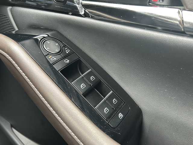 マツダ ＣＸ－３０ 20S Lパッケージ 静岡県 2020(令2)年 4.8万km ソウルレッドクリスタルM 純正ナビ/・FM/・AM/・Bluetooth/・USB/・CD/DVD/・メモリーオーディオ/・フルセグTV/・HDMI/主要装備/・３６０°ビューモニター/・ＬＥＤヘッドライト/・ブラインドスポットモニタリング/・ＥＴＣ/・パワーバックドア/・ステアリングヒーター/・レーダークルーズコントロール/・シートヒーター/・ＢＯＳＥサウンドシステム/・１２スピーカー/・パドルシフト/・ドライブレコーダー/・衝突被害軽減システム/・レーンキープアシスト