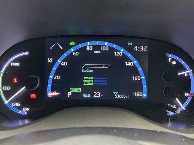 トヨタ ヤリスクロス ハイブリッド Z 宮城県 2020(令2)年 5.4万km ホワイトパールクリスタルシャイン 寒冷地仕様//4WD//純正ディスプレイオーディオナビ/（Apple Car Play/Android Auto/Bluetooth）//フルセグ//パノラミックビューモニター//パワーバックドア//アドバンスドパーク//運転席パワーシート//電動パーキング/ブレーキホールド//車両接近通報装置//合皮シート//シートヒーター(D＋N席)//ステアリングヒーター//ビルトインETC//ドライブブレコーダー//純正フロアマット//純正18インチアルミホイル//TOYOTA Safety Sense/・プリクラッシュセーフティ/・レーントレーシングアシスト/・レーダークルーズコントロール/・オートマチックハイビーム/・ロードサインアシスト/・ドライバー異常時対応システム/・プロアクティブドライビングアシスト/・発進遅れ告知機能//スペアキー