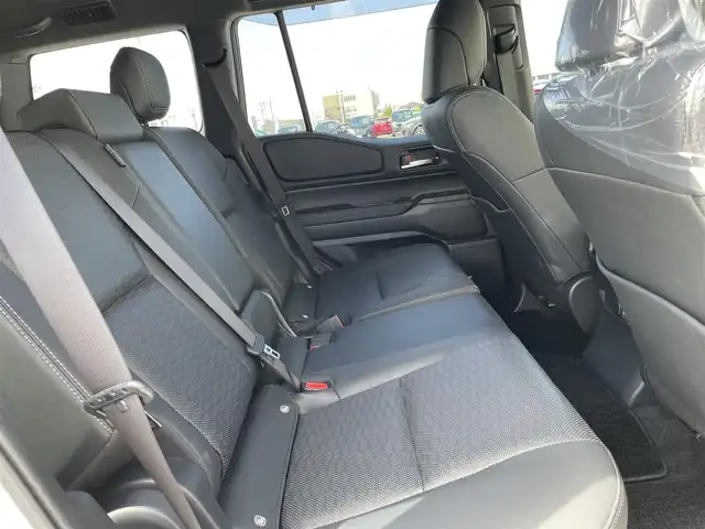 トヨタ ランドクルーザー ２５０ VX 石川県 2024(令6)年 0.8万km パール 4WD/ワンオーナー/純正ナビ/TV/全方位カメラ/サンルーフ/革シート/シートヒーター&クーラー/パワーバックドア/ビルトインETC2.0/ルーフレール/トヨタセーフティセンス/レーダークルーズ/クリアランスソナー/スマートキー/プッシュスタート/電動ミラー/保証書/取説