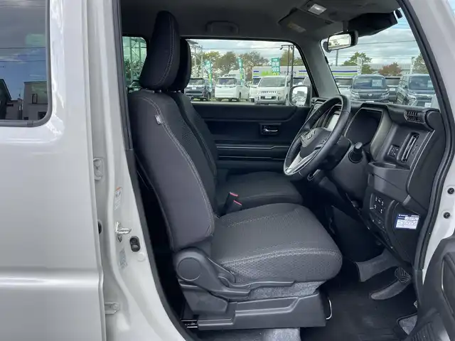 スズキ ハスラー タフワイルド 道央・札幌 2024(令6)年 1.4万km パールⅡ ４WD/ワンオーナー/スズキセーフティサポート/社外メモリーナビ/AM/FM/BT/CD/DVD/フルセグ/衝突被害軽減ブレーキ/横滑り防止装置/レーダークルーズコントロール/ダウンヒルアシストコントロール/グリップコントロール/レーンキープアシスト/クリアランスソナー/バックカメラ/ビルトインETC/アイドリングストップ/前席シートヒーター/革巻きステアリング/ステアリングリモコン/プッシュスタート/スマートキー/LEDヘッドライト/オートライト/オートマチックハイビーム/フォグランプ/電動格納ミラー/ヒーテッドドアミラー/ウィンカーミラー/社外フロアマット/ドアバイザー/スペアキー/ルーフレール