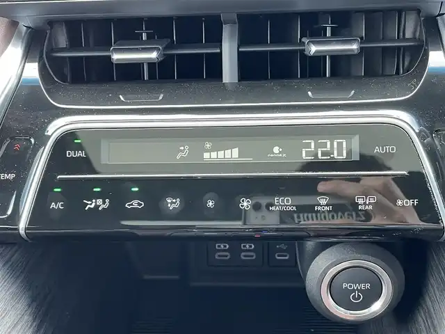 トヨタ ハリアー ハイブリッド Z レザーパッケージ 千葉県 2025(令7)年 0.3万km プレシャスブラックパール 純正12.3インチナビ/(BT/フルセグTV/AM/FM/ミラーキャスト)/全方位カメラ/JBLサウンド/KUHLエアロ/調光パノラマルーフ/ブラインドスポットモニター/デジタルインナーミラー/シートメモリー/マフラーカッター/衝突被害軽減システム/車線逸脱警報/クルーズコントロール/レザーシート/横滑り防止装置/ETC/アイドリングストップ/LEDヘッドライト/フォグランプ/オートライト/ウィンカーミラー/電動格納ミラー/純正19インチAW/シートヒーター/エアシート/ステアリングヒーター/プッシュスタート/スマートキー/フロアマット/ドアバイザー/スペアキー/取扱説明書/保証書
