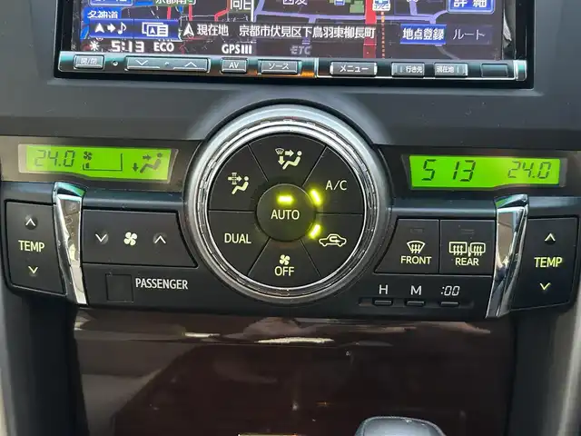 トヨタ マークＸ 250G 京都府 2013(平25)年 10.2万km ホワイトパールクリスタルシャイン (株)IDOMが運営する【じしゃロン伏見店】の自社ローン専用車両になりますこちらは現金またはオートローンご利用時の価格です。自社ローンご希望の方は別途その旨お申付け下さい/アルパイン製HDDナビ＜VIE-X088＞/(Bluetooth/CD/DVD/フルセグTV)/ビルトインETC/バックカメラ/パワーシート/コーナーセンサー/純正アルミホイール/純正フロアマット/HIDヘッドライト/プッシュスタート/スマートキー