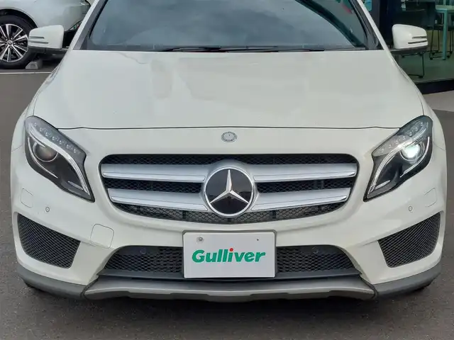 メルセデス・ベンツ ＧＬＡ１８０ スポーツ 東京都 2015(平27)年 7万km カルサイトホワイト レーダーセーフティパッケージ/レーンキーピングアシスト/アダプティブクルーズコントロール/ブラインドスポットインフォメーション/純正HDDナビ/CD/DVD/SD/BT/フルセグ/バックカメラ/ETC/純正前後ドライブレコーダー/衝突回避ブレーキ/ハーフレザーシート/運転席メモリ付きパワーシート/フロントシートヒーティング/パワーバックドア/LEDヘッドライト/オートライト/純正18インチAW/純正フロアマット/スペアキー/取扱説明書/保証書